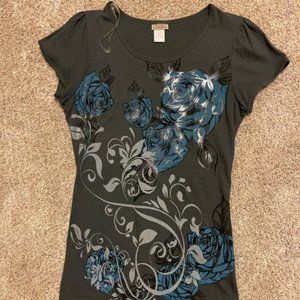 Simple floral tee